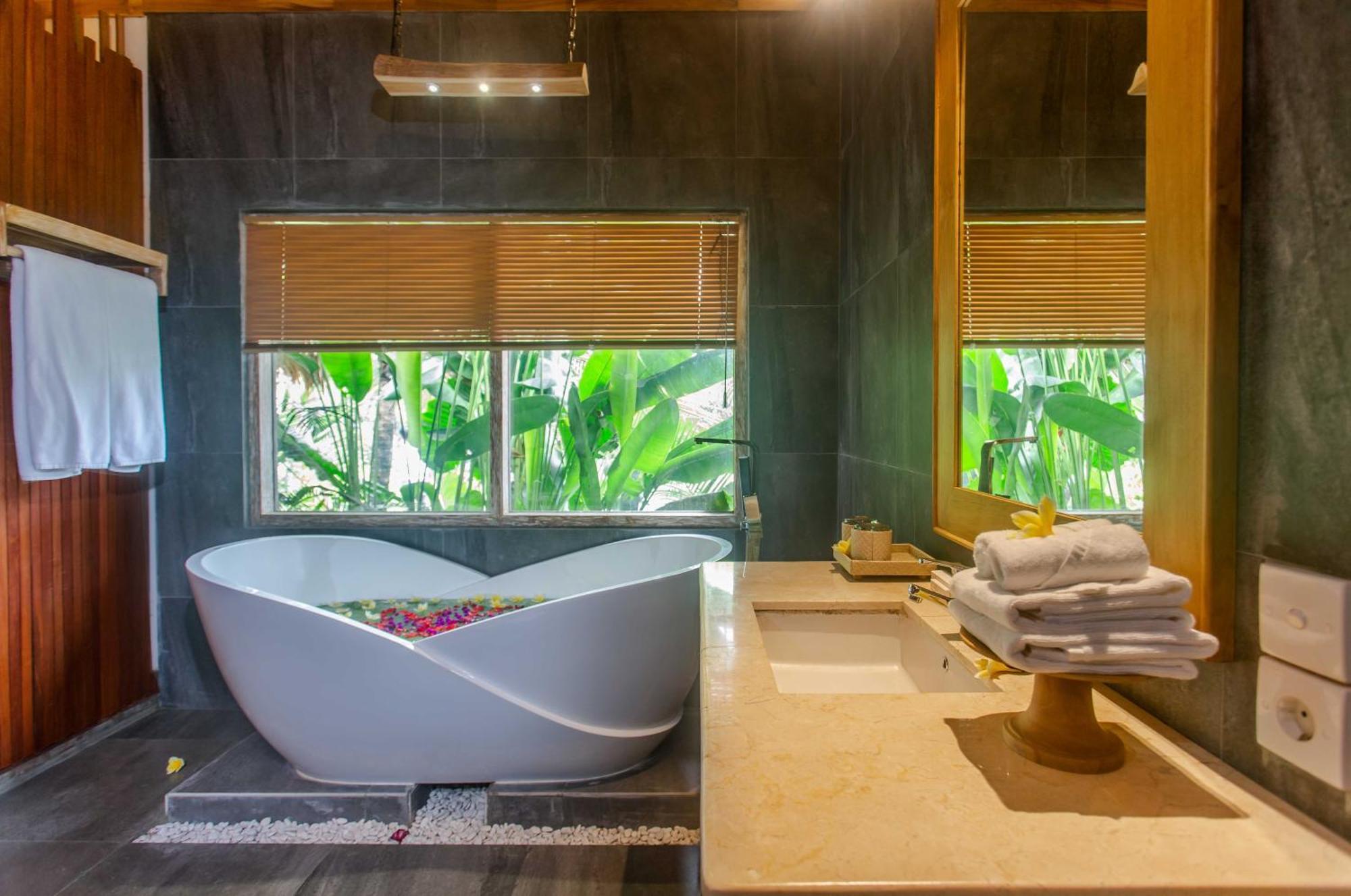Manah Shanti Suites By Pramana Villas Ubud Exterior foto